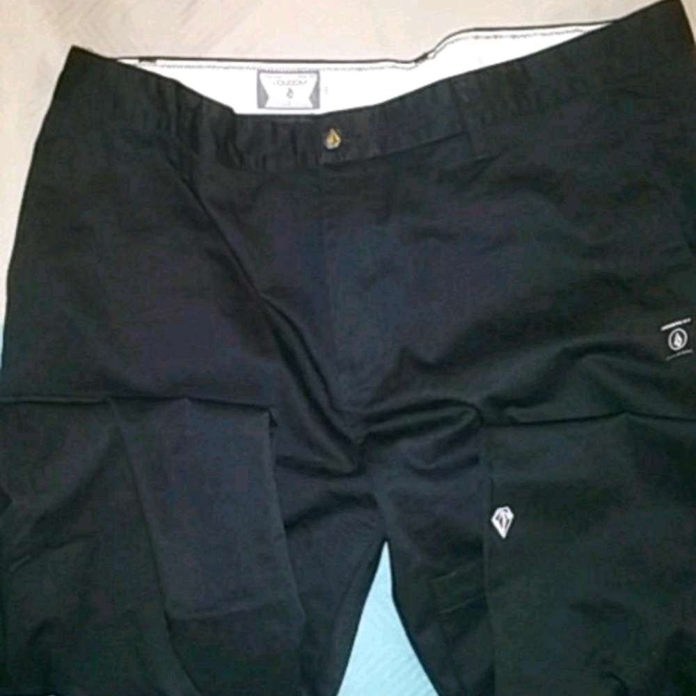 Black Volcom pants